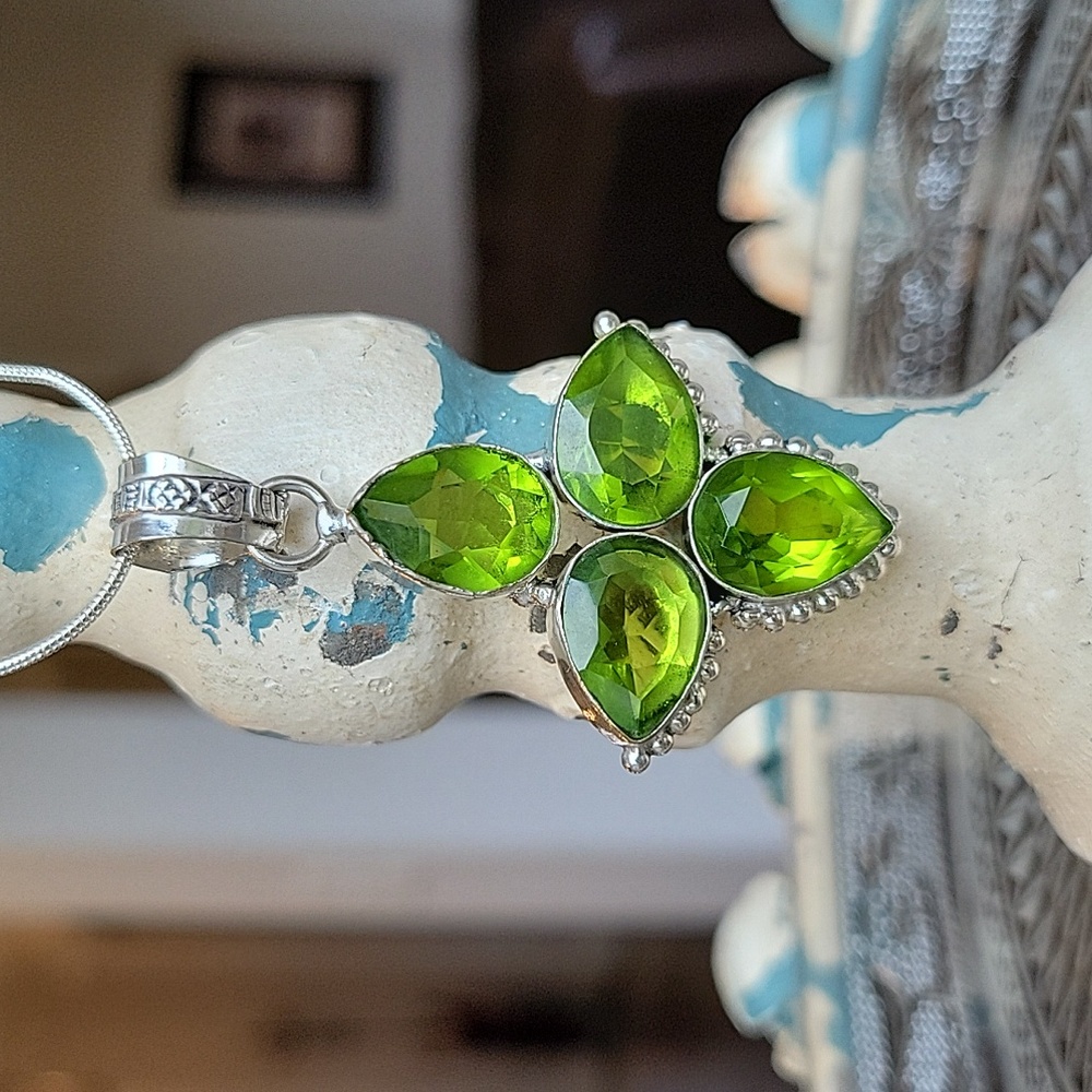 Peridot Silver Pendant